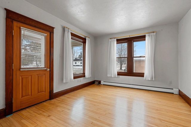 163 SUMMIT STREET, Pulaski, WI 54162