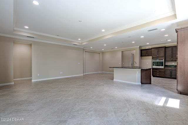 929 Bama Breeze Drive, Daytona Beach, FL 32124