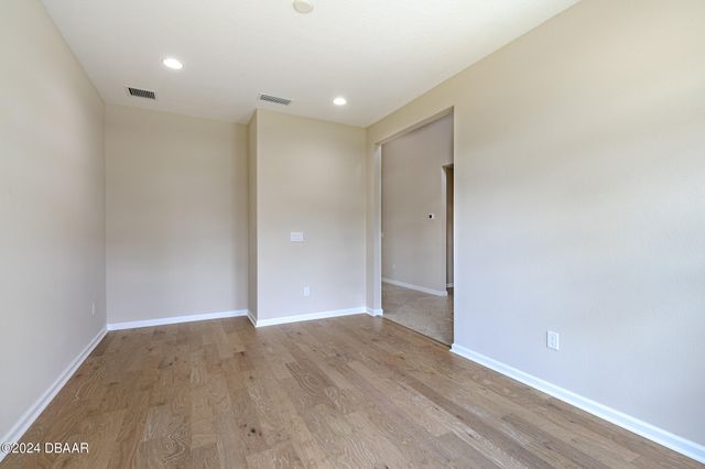 929 Bama Breeze Drive, Daytona Beach, FL 32124