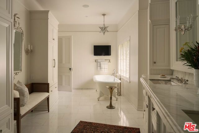 9555 Lime Orchard Road, Beverly Hills, CA 90210