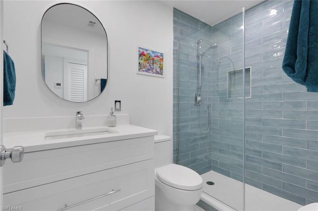 2100 Gulf Shore BLVD N # 113, Naples, FL 34102