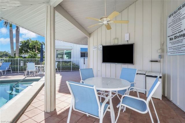 2100 Gulf Shore BLVD N # 113, Naples, FL 34102