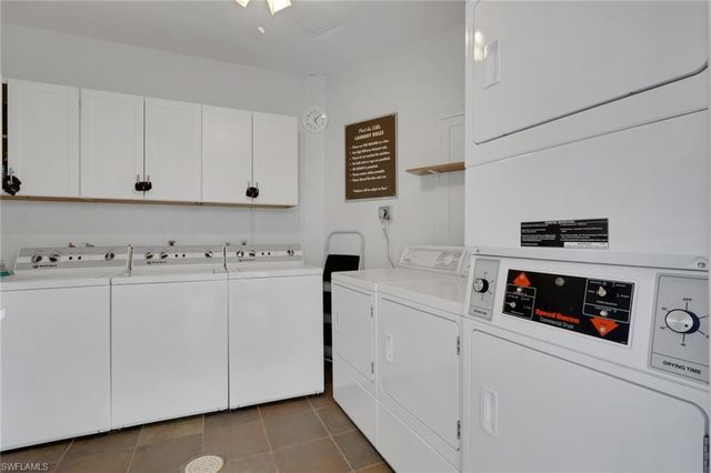 2100 Gulf Shore BLVD N # 113, Naples, FL 34102