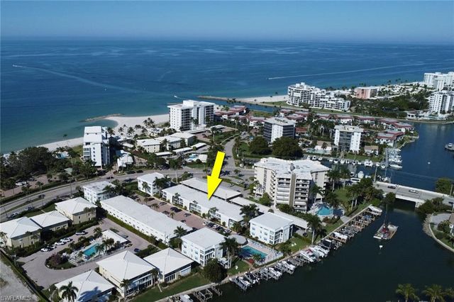 2100 Gulf Shore BLVD N # 113, Naples, FL 34102