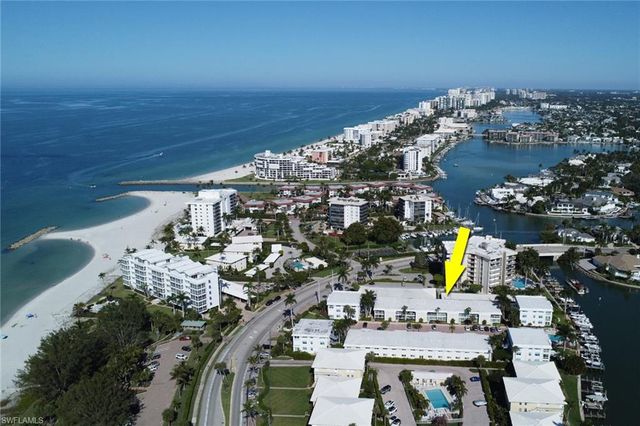 2100 Gulf Shore BLVD N # 113, Naples, FL 34102