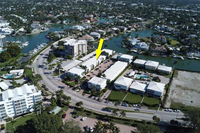 2100 Gulf Shore BLVD N # 113, Naples, FL 34102