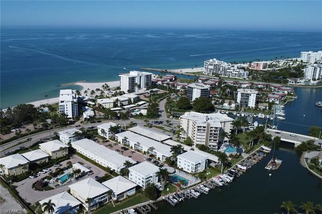 2100 Gulf Shore BLVD N # 113, Naples, FL 34102