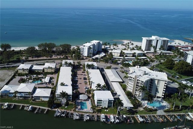 2100 Gulf Shore BLVD N # 113, Naples, FL 34102