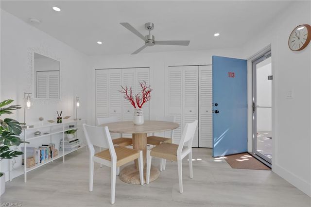 2100 Gulf Shore BLVD N # 113, Naples, FL 34102