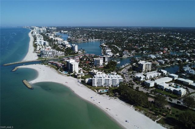 2100 Gulf Shore BLVD N # 113, Naples, FL 34102