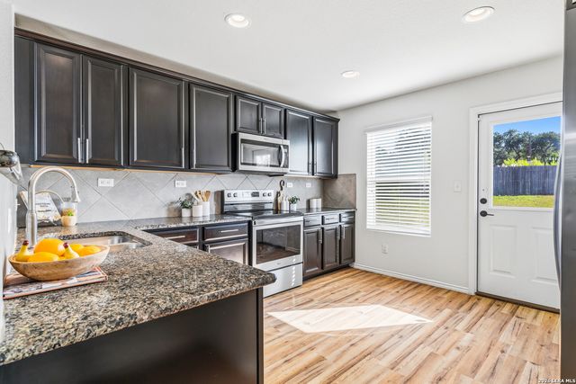 11903 Horse Cyn, San Antonio, TX 78254