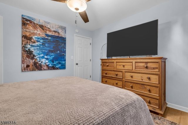 51 Louise Dr, Manville Boro, NJ 08835