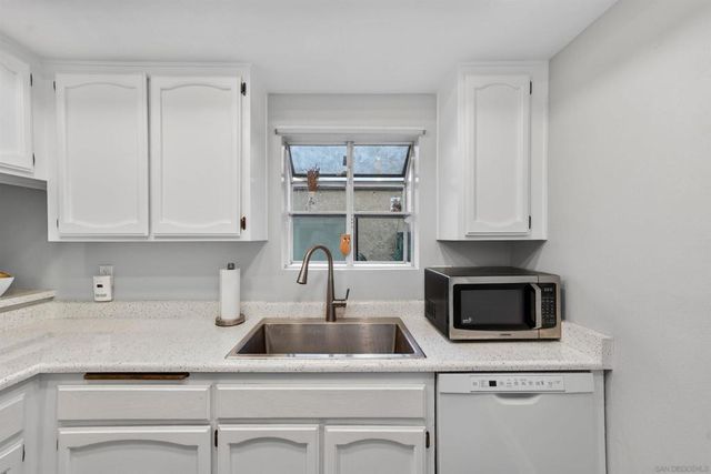 736 N Mollison Ave D, El Cajon, CA 92021