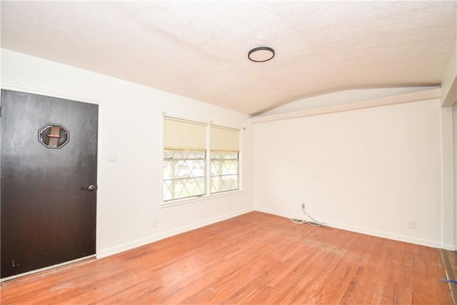 914 Clare Dr, Corpus Christi, TX 78412
