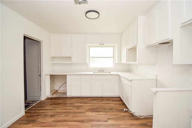 914 Clare Dr, Corpus Christi, TX 78412