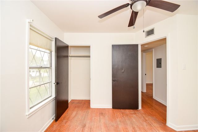914 Clare Dr, Corpus Christi, TX 78412