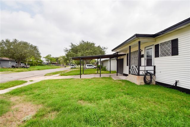 914 Clare Dr, Corpus Christi, TX 78412