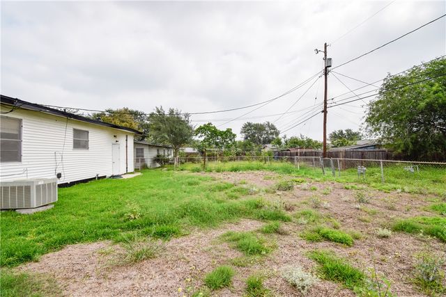 914 Clare Dr, Corpus Christi, TX 78412