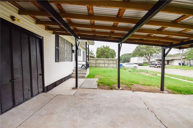914 Clare Dr, Corpus Christi, TX 78412