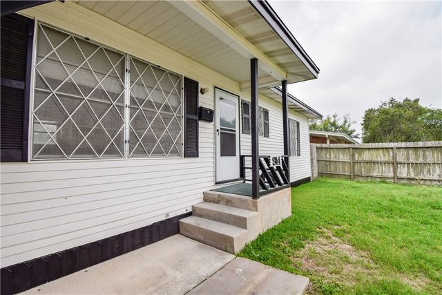 914 Clare Dr, Corpus Christi, TX 78412