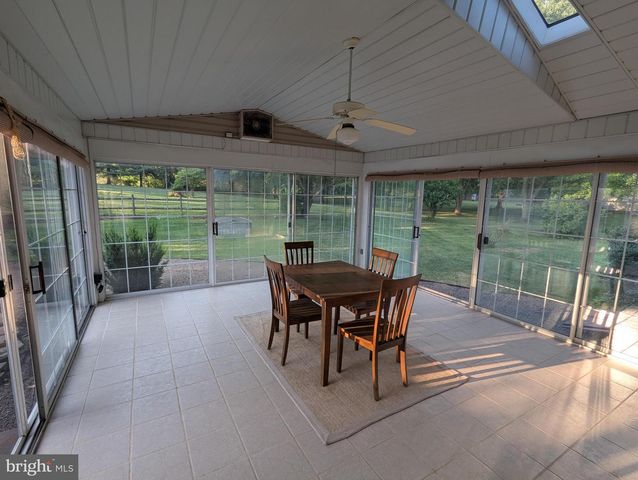 8045 SHANK HESS RD, Waynesboro, PA 17268