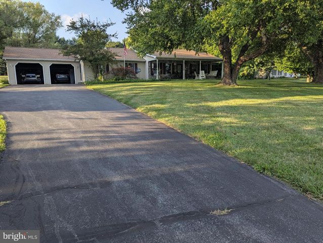8045 SHANK HESS RD, Waynesboro, PA 17268