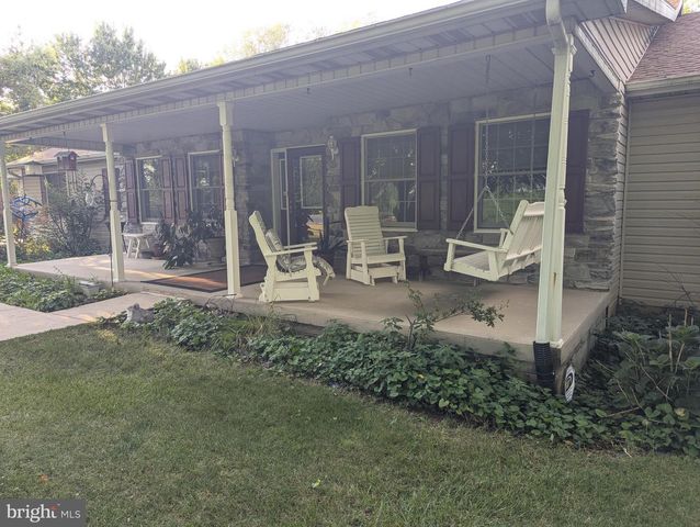 8045 SHANK HESS RD, Waynesboro, PA 17268