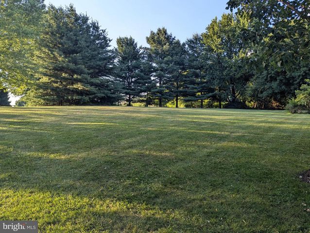 8045 SHANK HESS RD, Waynesboro, PA 17268