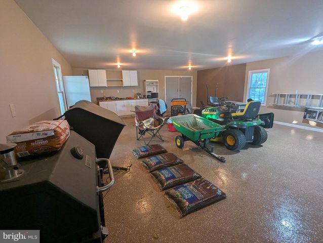 8045 SHANK HESS RD, Waynesboro, PA 17268