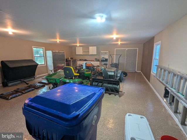 8045 SHANK HESS RD, Waynesboro, PA 17268