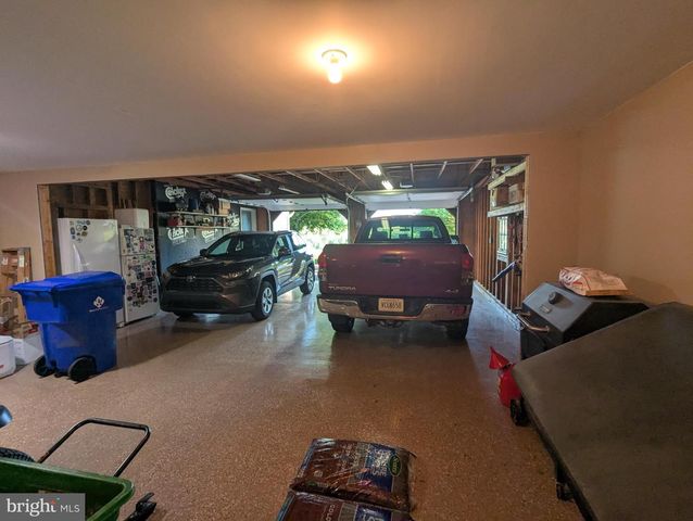 8045 SHANK HESS RD, Waynesboro, PA 17268