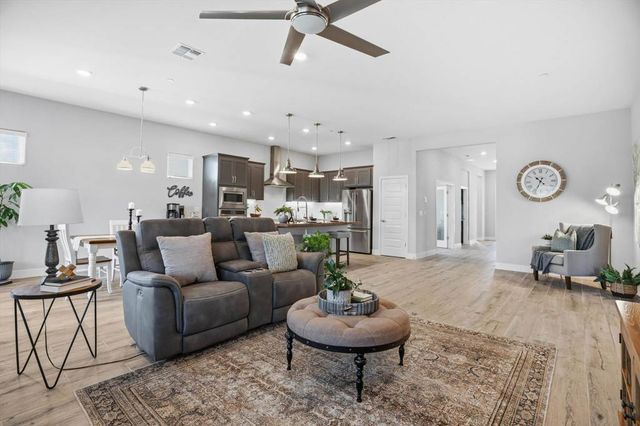 1820 Morello Dr, Brentwood, CA 94513