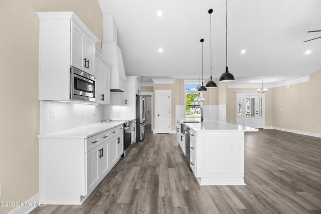 9379 Old Salem Way NW, Calabash, NC 28467