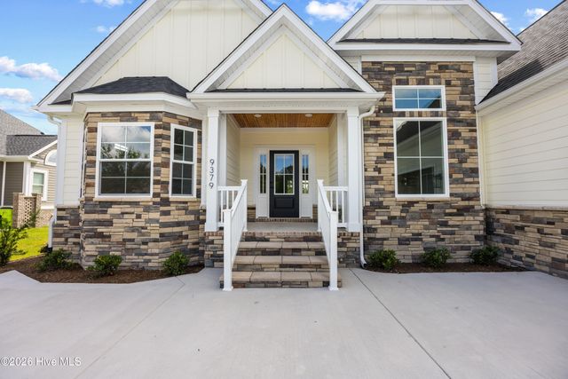 9379 Old Salem Way NW, Calabash, NC 28467