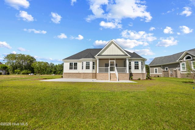 9379 Old Salem Way NW, Calabash, NC 28467