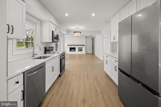 2801 VILLAGE LN, Silver Spring, MD 20906