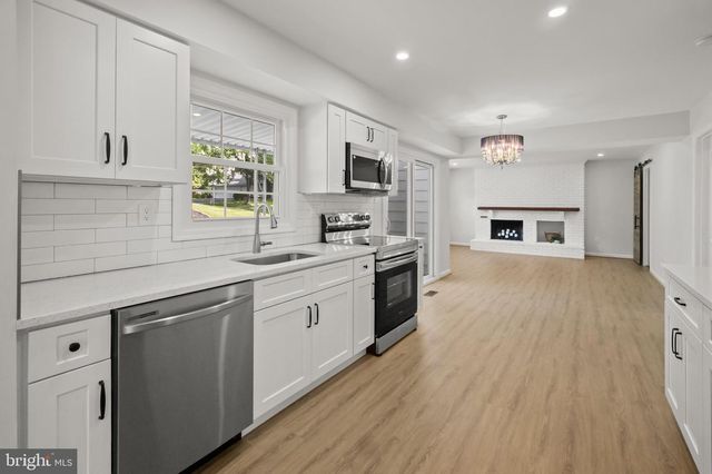 2801 VILLAGE LN, Silver Spring, MD 20906