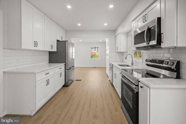 2801 VILLAGE LN, Silver Spring, MD 20906