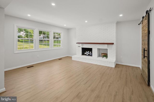 2801 VILLAGE LN, Silver Spring, MD 20906