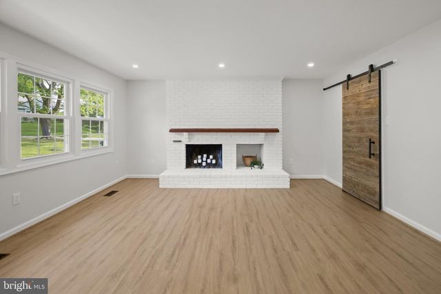 2801 VILLAGE LN, Silver Spring, MD 20906