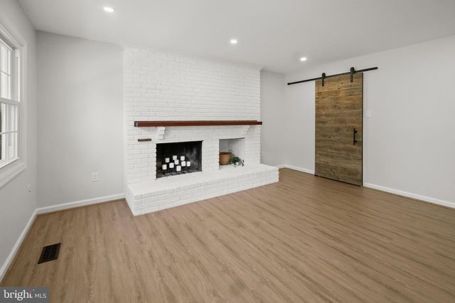 2801 VILLAGE LN, Silver Spring, MD 20906