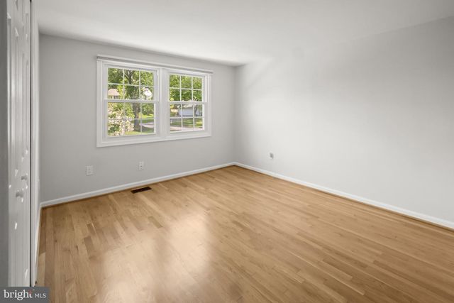 2801 VILLAGE LN, Silver Spring, MD 20906