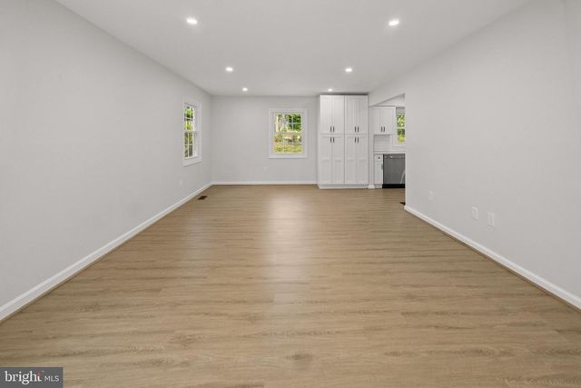 2801 VILLAGE LN, Silver Spring, MD 20906