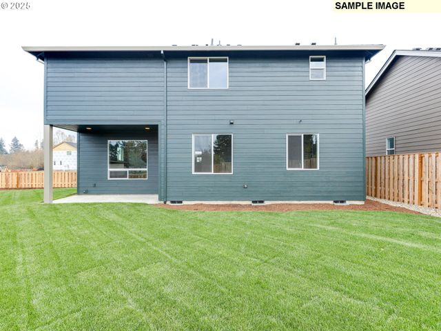 798 Ne SALING Dr E 89, Estacada, OR 97023