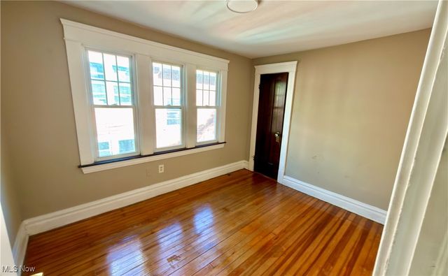 3383 Beechwood Avenue, Cleveland Heights, OH 44118