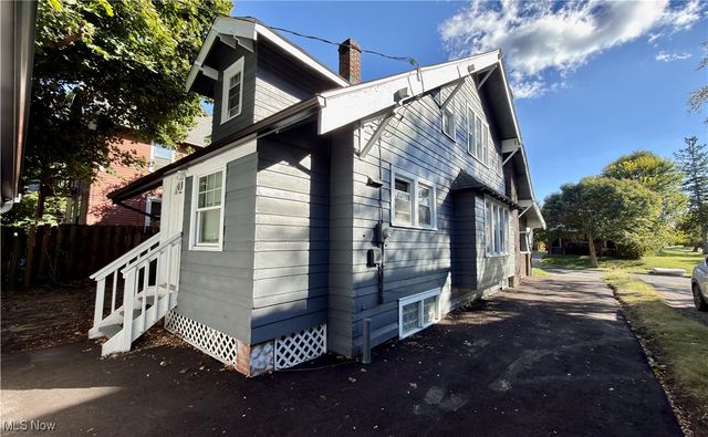 3383 Beechwood Avenue, Cleveland Heights, OH 44118