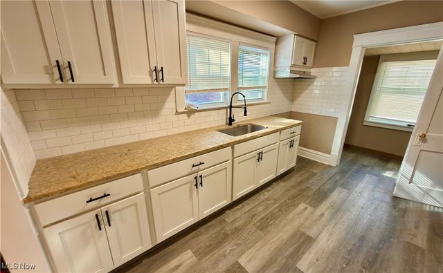 3383 Beechwood Avenue, Cleveland Heights, OH 44118