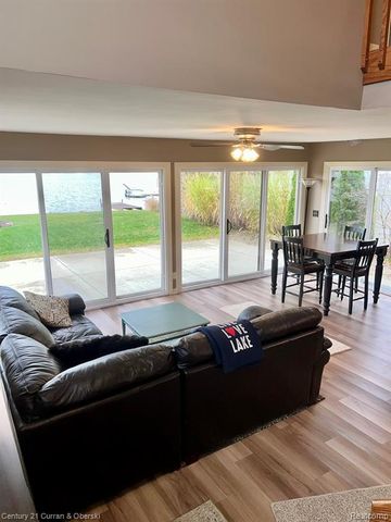 8065 S Portage Road, Jackson, MI 49201