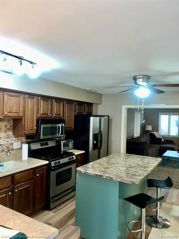 8065 S Portage Road, Jackson, MI 49201