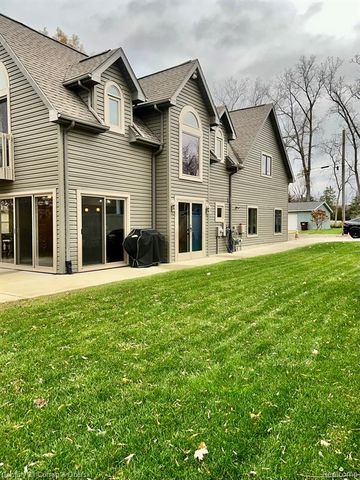 8065 S Portage Road, Jackson, MI 49201